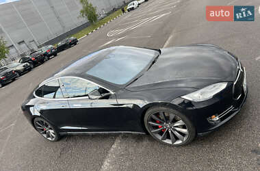Ліфтбек Tesla Model S 2015 в 