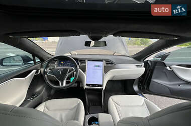 Ліфтбек Tesla Model S 2015 в 