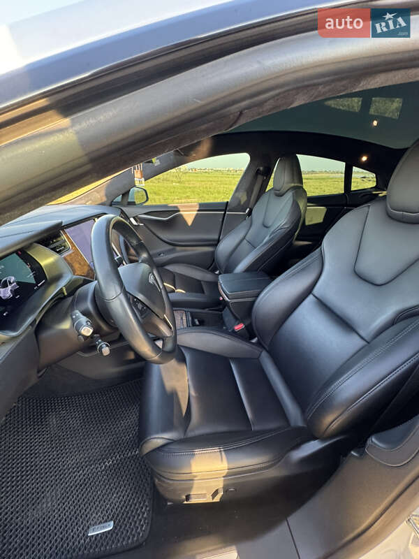 Лифтбек Tesla Model S 2020 в Одессе