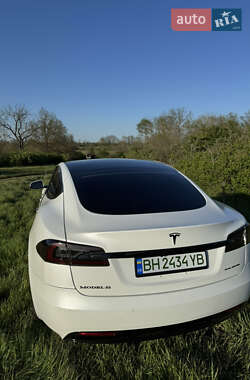 Ліфтбек Tesla Model S 2020 в 