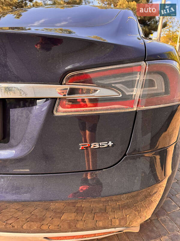 Лифтбек Tesla Model S 2013 в Черноморске