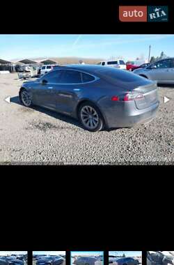 Лифтбек Tesla Model S 2014 в 
