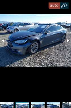 Лифтбек Tesla Model S 2014 в 