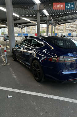 Ліфтбек Tesla Model S 2015 в Києві