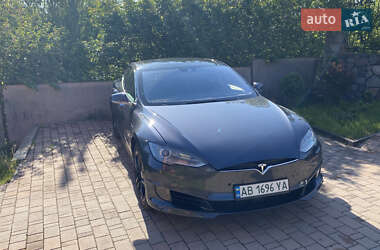 Ліфтбек Tesla Model S 2015 в 