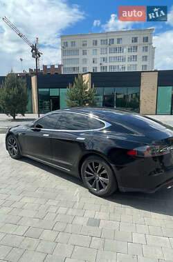 Лифтбек Tesla Model S 2014 в 