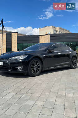 Лифтбек Tesla Model S 2014 в 