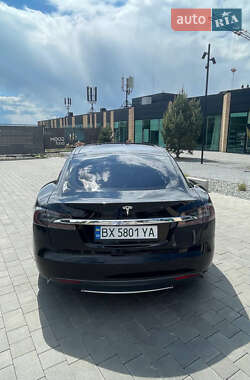 Лифтбек Tesla Model S 2014 в 