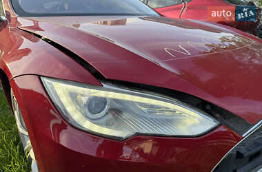 Ліфтбек Tesla Model S 2013 в 