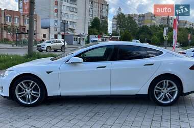 Лифтбек Tesla Model S 2016 в 