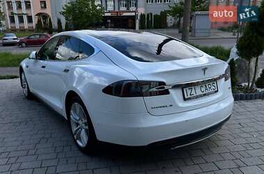 Лифтбек Tesla Model S 2016 в 