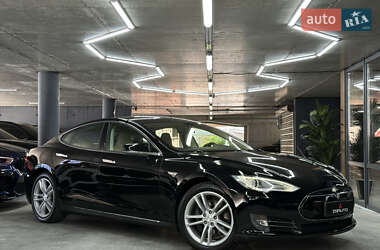 Лифтбек Tesla Model S 2013 в 