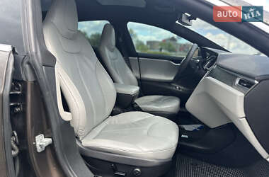 Лифтбек Tesla Model S 2013 в 