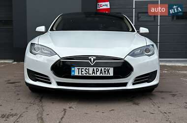 Ліфтбек Tesla Model S 2015 в 