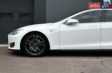 Ліфтбек Tesla Model S 2015 в 