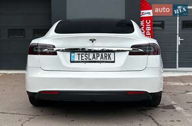 Ліфтбек Tesla Model S 2015 в 