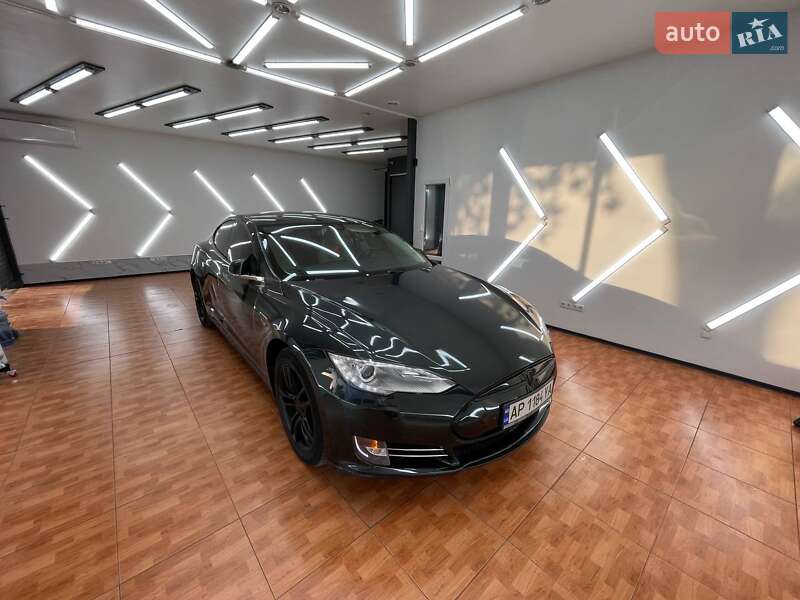 Лифтбек Tesla Model S 2014 в Киеве фото 6 Лифтбек Tesla Model S 2014 в Киеве
