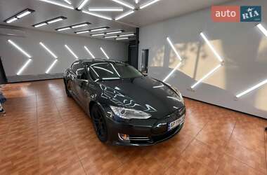 Лифтбек Tesla Model S 2014 в 
