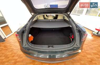 Лифтбек Tesla Model S 2014 в 