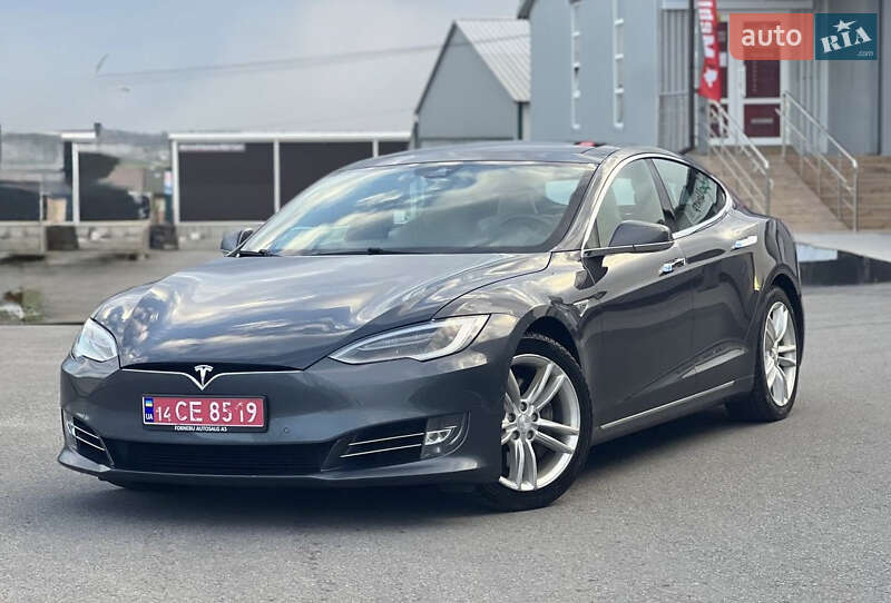 Tesla Model S 2016