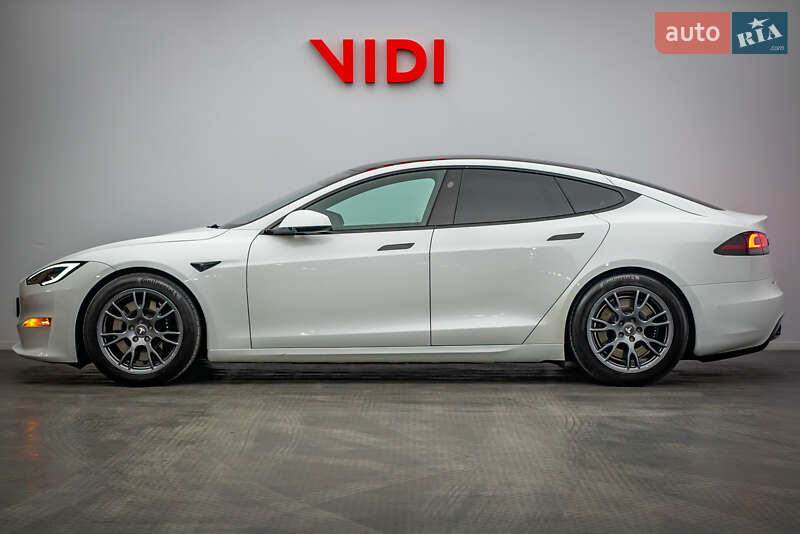 Седан Tesla Model S 2022 в Киеве