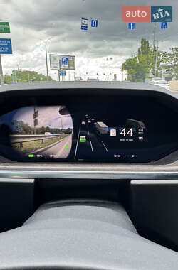 Лифтбек Tesla Model S 2021 в 