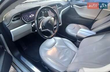 Лифтбек Tesla Model S 2015 в 