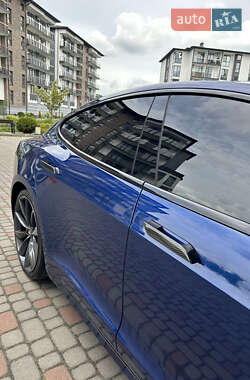 Лифтбек Tesla Model S 2016 в 