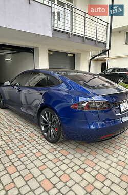 Лифтбек Tesla Model S 2016 в 