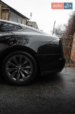 Ліфтбек Tesla Model S 2013 в 