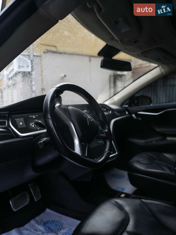 Лифтбек Tesla Model S 2013 в Виннице фото 24 Лифтбек Tesla Model S 2013 в Виннице