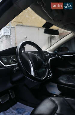 Ліфтбек Tesla Model S 2013 в 