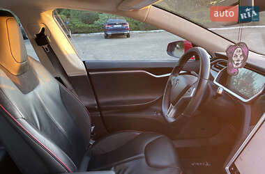 Лифтбек Tesla Model S 2013 в 