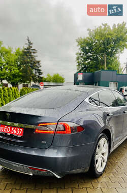 Ліфтбек Tesla Model S 2015 в 