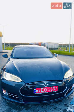 Ліфтбек Tesla Model S 2015 в 