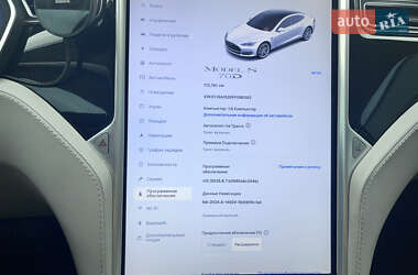Лифтбек Tesla Model S 2015 в 