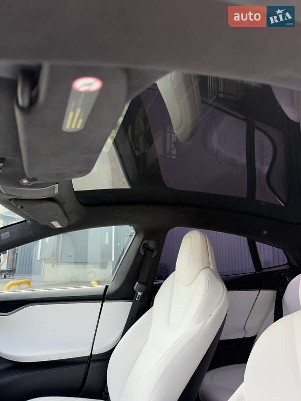 Лифтбек Tesla Model S 2019 в Николаеве
