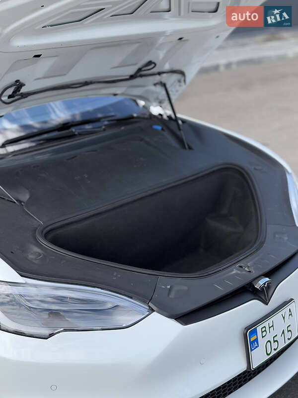Лифтбек Tesla Model S 2019 в Николаеве