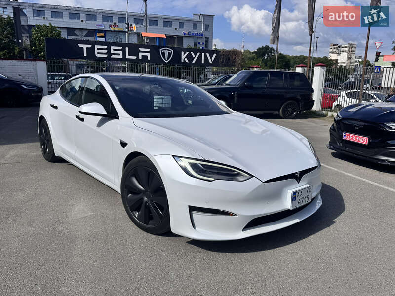 Tesla Model S 2021