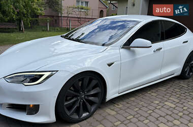 Лифтбек Tesla Model S 2016 в 