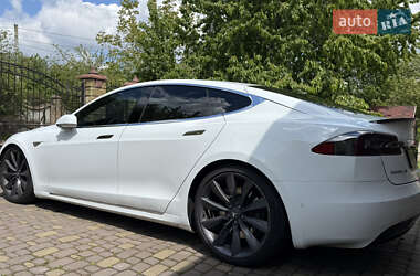Лифтбек Tesla Model S 2016 в 
