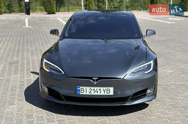 Лифтбек Tesla Model S 2017 в 