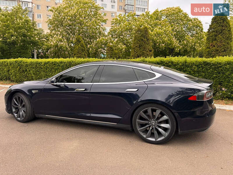 Лифтбек Tesla Model S 2013 в Черноморске