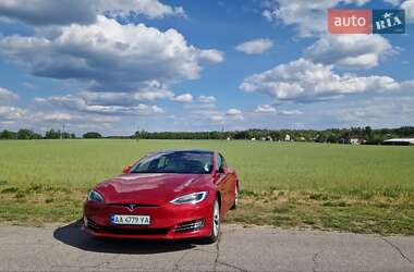 Лифтбек Tesla Model S 2017 в 