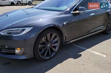 Лифтбек Tesla Model S 2017 в 