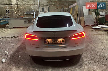 Лифтбек Tesla Model S 2012 в 