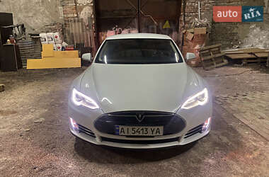 Лифтбек Tesla Model S 2012 в 