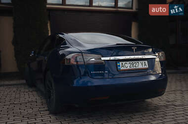 Лифтбек Tesla Model S 2017 в 