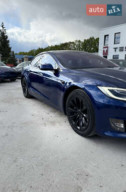 Лифтбек Tesla Model S 2019 в 