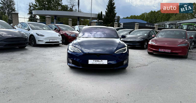 Лифтбек Tesla Model S 2019 в Виннице